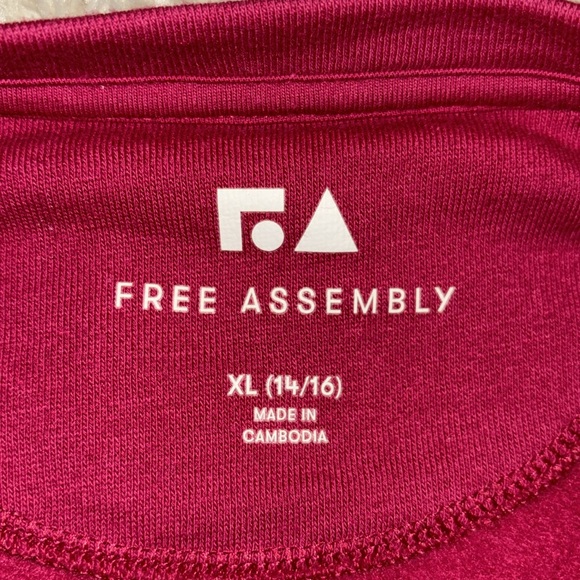 Free Assembly Girls Peplum top - Picture 2 of 2